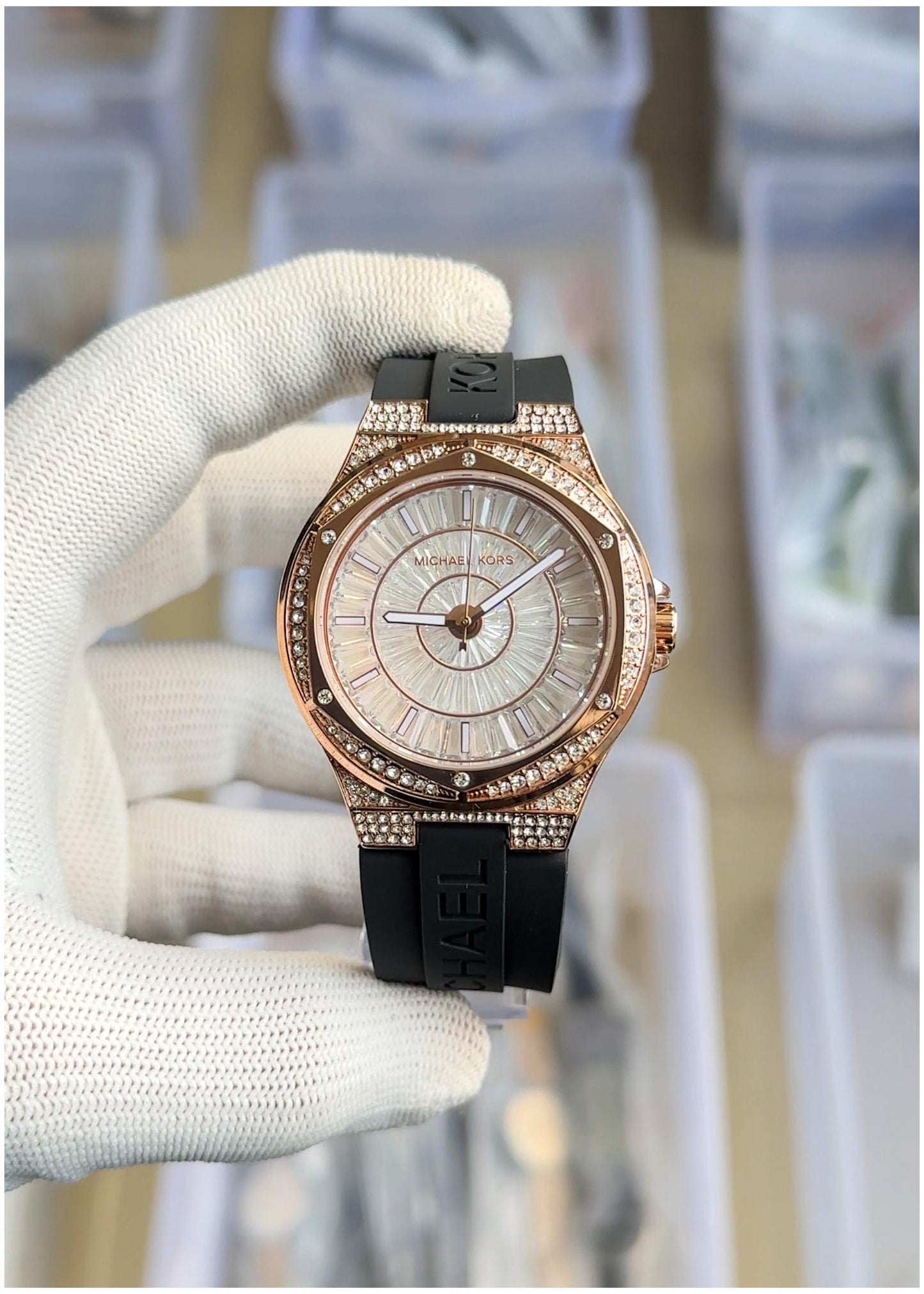 Michaell Kors Lennox