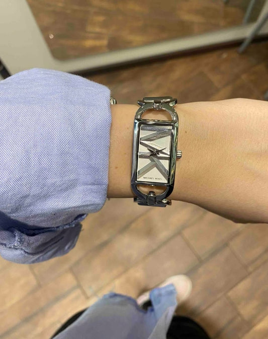 Michaell Kors Empire