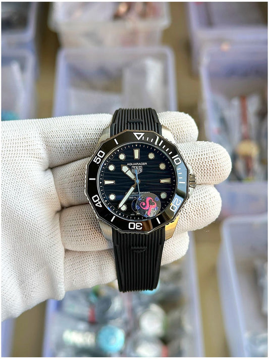 New Tag Heuer Aquaracer professional 300m Date Automatic Japan